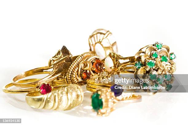 sammlung von vintage-ringe - ring schmuck stock-fotos und bilder