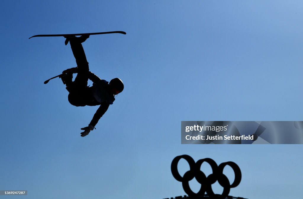Freestyle Skiing - Beijing 2022 Winter Olympics Day 4