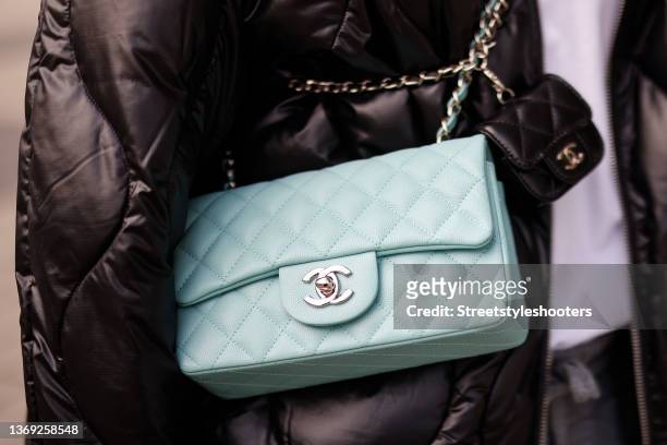 367 Chanel Classic Flap Bags Stock Photos, High-Res Pictures, and Images -  Getty Images