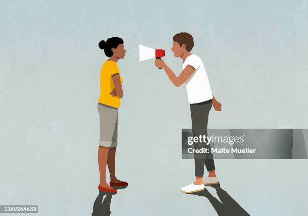 ilustraciones, imágenes clip art, dibujos animados e iconos de stock de man with bullhorn yelling at woman - ruptura sentimental