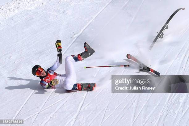 Nina O'Brien of Team United States crashes during the Women's Giant Slalom 2nd run on day three of the Beijing 2022 Winter Olympic Games at National...