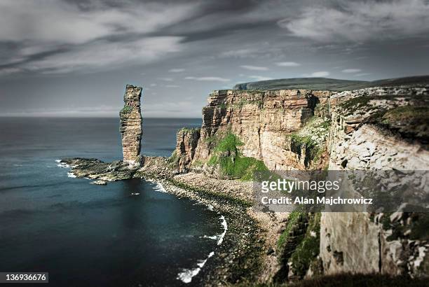 the old man of hoy, scotland - overcast beach stock pictures, royalty-free photos & images