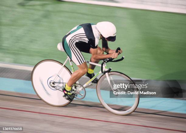 Kathy Watt of Australia rides to a gold medal in the 3000 meter Individual Pursuit event of the Cycling competition of the 1992 Olympics on July 20,...
