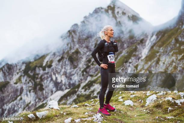 mountain running race - preparations - bearing stock pictures, royalty-free photos & images