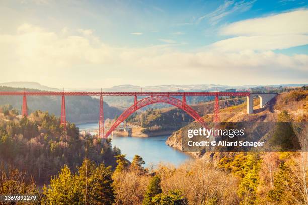 garabit viaduct france - cantal fotografías e imágenes de stock