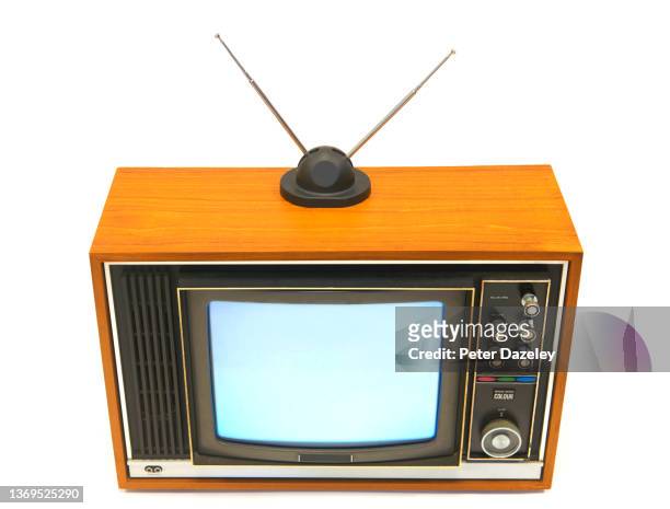 vintage tv set with aerial - fernsehantenne stock-fotos und bilder