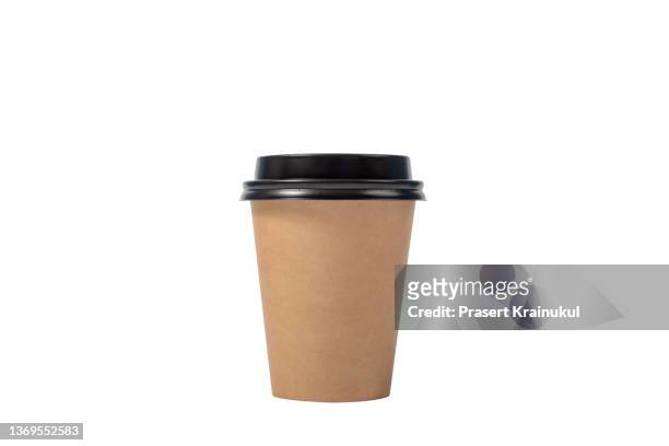 brown paper coffee cup  on white. clipping path - coffee cup foto e immagini stock
