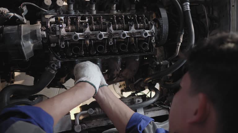 Handfield Engine Repair 3,473 Repair Of Electric Motors Stock Videos, Footage, & 4K Video Clips ...