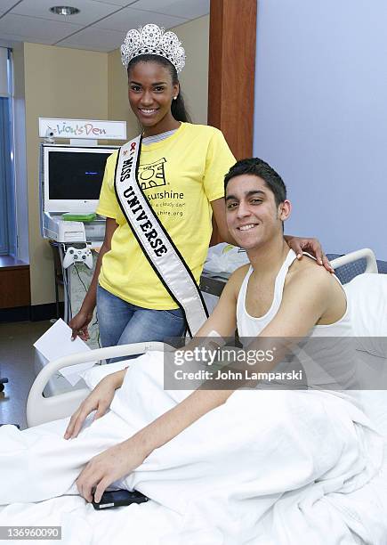 Miss Universe Leila Lopes visits the NewYork-Presbyterian Morgan Stanley Children’s Hospital on January 13, 2012 in New York City.