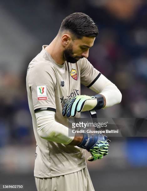 Rui Pedro dos Santos Patricio of AS Roma gestures during the Coppa Italia match between FC Internazionale and AS Roma at Stadio Giuseppe Meazza on...