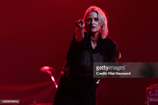 Emily Armstrong of Dead Sara performs onstage at Paramount Theatre on February 09, 2022 in Seattle, Washington.