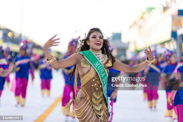 Samba Ropa Samba Costumes Photos and Premium High Res Pictures - Getty Images