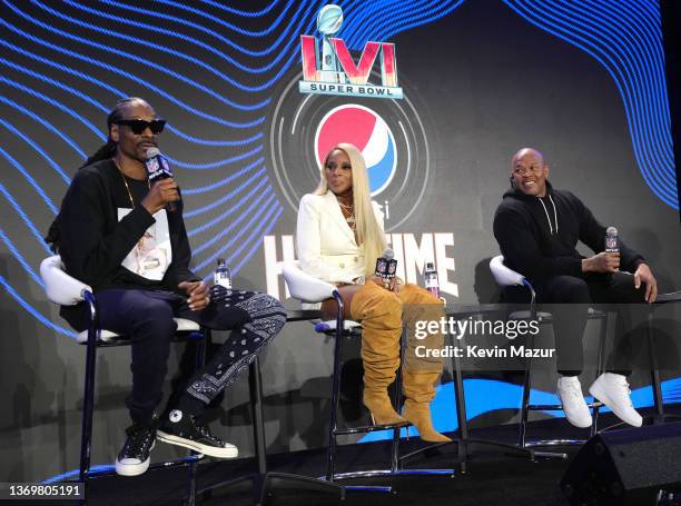 Snoop Dogg, Mary J. Blige and Dr. Dre speak during the Pepsi Super Bowl LVI Halftime Show Press Conference at Los Angeles Convention Center on...