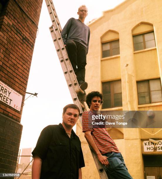 English rock group Fridge, Islington, London, 1999. Left to right: Sam Jeffers, Adem Ilhan and Kieran Hebden.