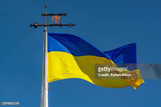 ukrainian flag (the flag of ukraine, flag of ukrainian people's republic) - ukraine war stock-fotos und bilder