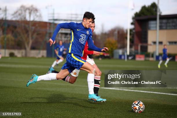 Jude Soonsup-Bell of Chelsea battles with Alejandro Garnacho of Man Utd during the U18 Premier League Cup match between Chelsea U18 and Manchester...