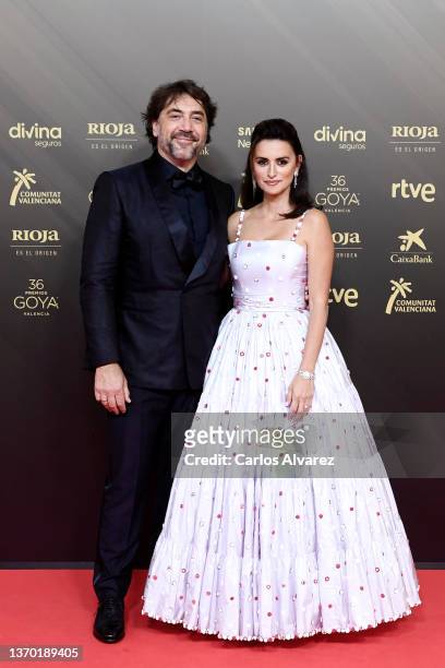 Javier Bardem and Penelope Cruz attend Goya Cinema Awards 2022 red carpet at Palau de les Arts on February 12, 2022 in Valencia, Spain.