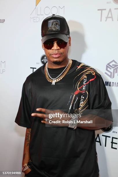 Singer Ne-Yo attends The Ultimate Big Game Experience hosted by Michael Irvin and Ne-Yo at Tatel Beverly Hills on February 11, 2022 in Beverly Hills,...