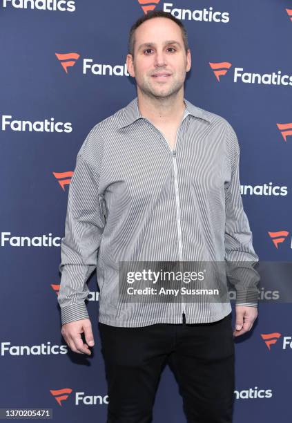 Michael Robin Michael Robin Photos and Premium High Res Pictures - Getty Images