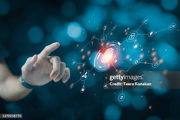 fingerprint scanning technology, cybersecurity and privacy concepts to protect information online. - detective stockfoto's en -beelden