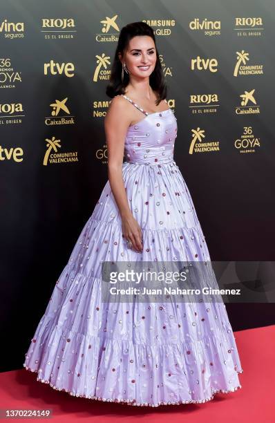 Spanish actress Penélope Cruz attends the Goya Cinema Awards 2022 red carpet at Palau de les Arts on February 12, 2022 in Valencia, Spain.