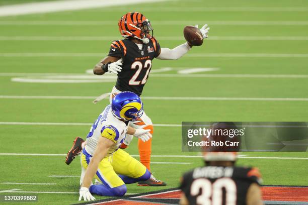 Chidobe Awuzie of the Cincinnati Bengals catches the ball for an interception in the third quarter of the game against the Los Angeles Rams during...