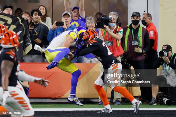 Cooper Kupp of the Los Angeles Rams makes a catch that was called back over Vonn Bell of the Cincinnati Bengals during Super Bowl LVI at SoFi Stadium...