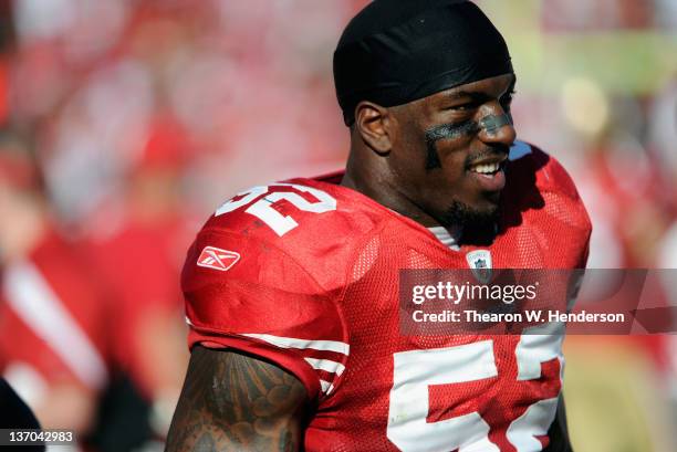 Patrick Willis of the San Francisco 49ers looks on during the NFC Divisional playoff game against the New Orleans Saints at Candlestick Park on...