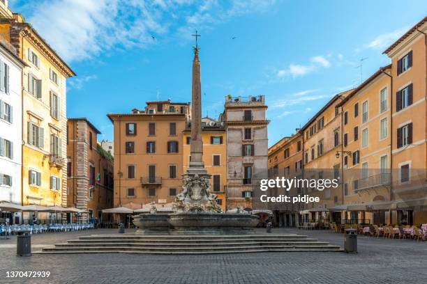 fontana del pantheon, roma - roma acqua foto e immagini stock