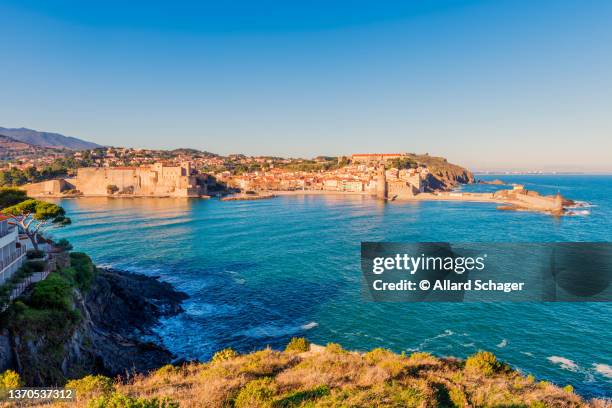 village of collioure in france - languedoc rousillon stock-fotos und bilder