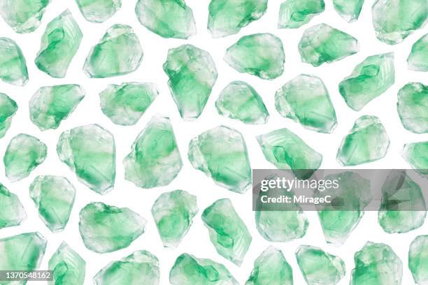 green calcite crystal pattern - calciumcarbonaat stockfoto's en -beelden