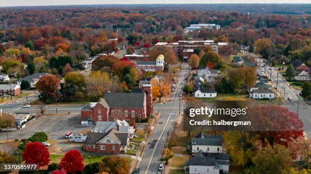 aerial view of residential community in winston-salem, north carolina - winston salem 個照片及圖片檔