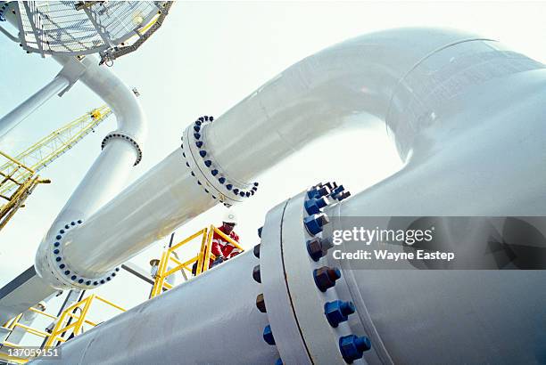 hp separator on fpso offshore of angola - olie industrie stockfoto's en -beelden