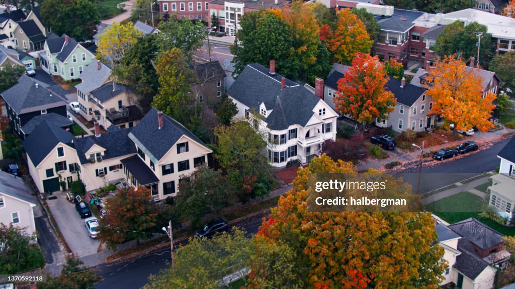 Aufnahme einer Wohnanlage in Concord, New Hampshire - Overhead Aerial