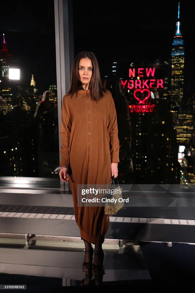 Katie Holmes attends Tory Burch Fall/Winter 2022 New York Fashion... News  Photo - Getty Images