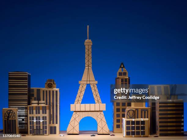 papercraft cityscape paris - papercraft stock pictures, royalty-free photos & images