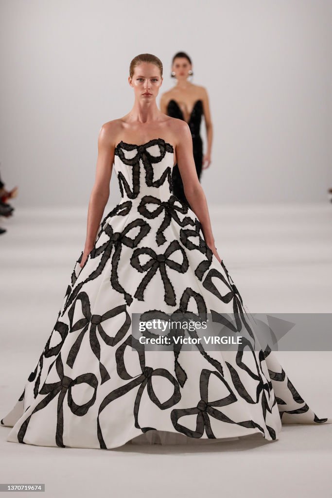 Carolina Herrera - Runway - Fall/Winter 2022-2023 New York Fashion Week