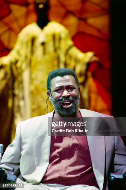 Singer Teddy Pendergrass performs during stage play "Your Arm's too Short to Box with God", March 9, 1996 in Los Angeles, California.