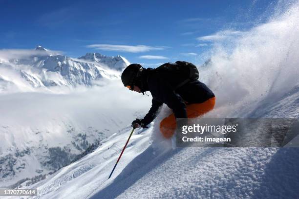 skiing in st. anton, austria - estância de esqui de zurs imagens e fotografias de stock