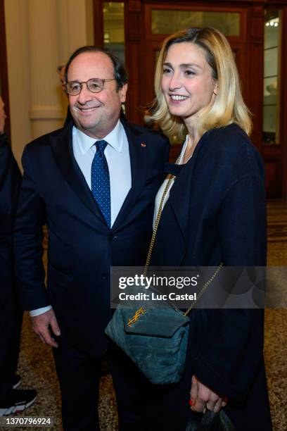 Francois Hollande and Julie Gayet attend the opening of the Charles Ray exhibition at La Bourse de Commerce on February 15, 2022 in Paris, France.