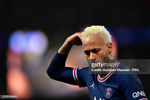 Neymar Jr of Paris Saint-Germain reacts during the UEFA Champions League Round Of Sixteen Leg One match between Paris Saint-Germain and Real Madrid...