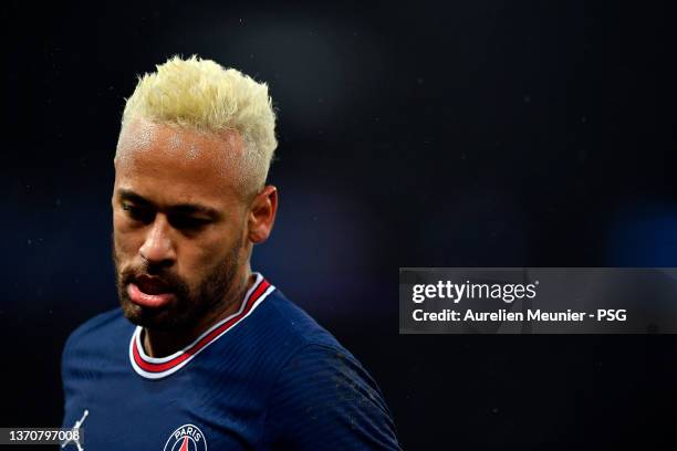 Neymar Jr of Paris Saint-Germain looks on during the UEFA Champions League Round Of Sixteen Leg One match between Paris Saint-Germain and Real Madrid...