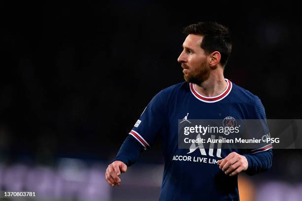 Leo Messi of Paris Saint-Germain looks on during the UEFA Champions League Round Of Sixteen Leg One match between Paris Saint-Germain and Real Madrid...