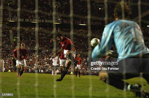 Ruud Van Nistelrooy of Manchester United scores the first goal with a penalty during the FA Barclaycard Premiership match between Manchester United...