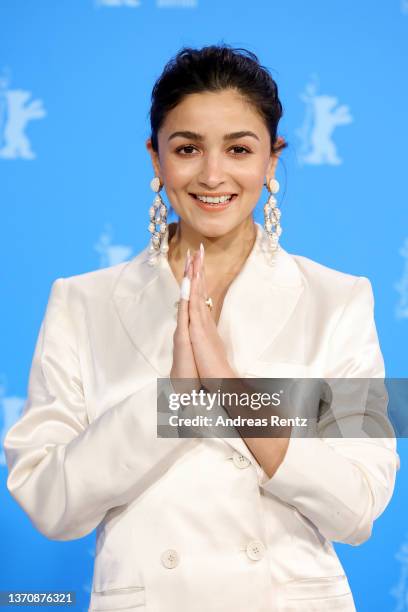 Alia Bhatt poses at the "Gangubai Kathiawadi" photocall during the 72nd Berlinale International Film Festival Berlin at Grand Hyatt Hotel on February...