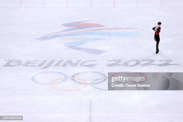 Gold medallist Anna Shcherbakova of Team ROC poses during the Women Single Skating Free Skating flower ceremony on day thirteen of the Beijing 2022...