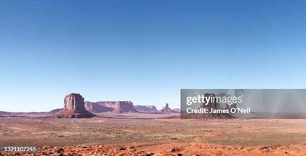 desert landscape of monument valley, arizona, united states - butte rocky outcrop stock pictures, royalty-free photos & images