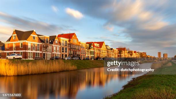 vathorst, amersfoort, netherlands cityscape - amersfoort nederland stockfoto's en -beelden