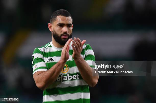 Cameron Carter-Vickers of Celtic applauds the crowd after the UEFA Europa Conference League Knockout Round Play-Off Leg One match between Celtic FC...