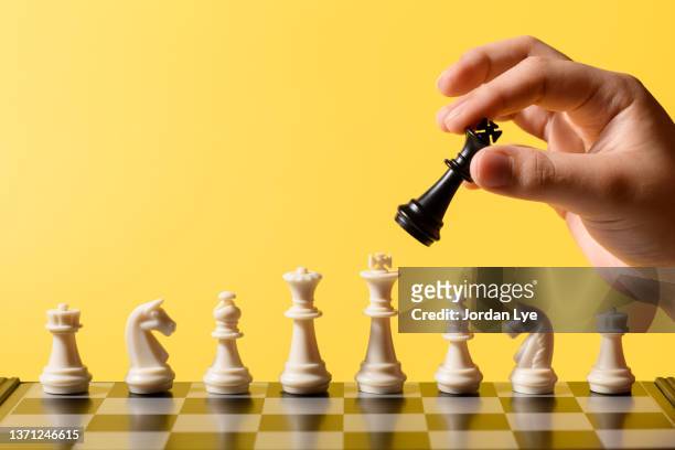 chess board game for ideas and strategy, business concept - chess board stockfoto's en -beelden